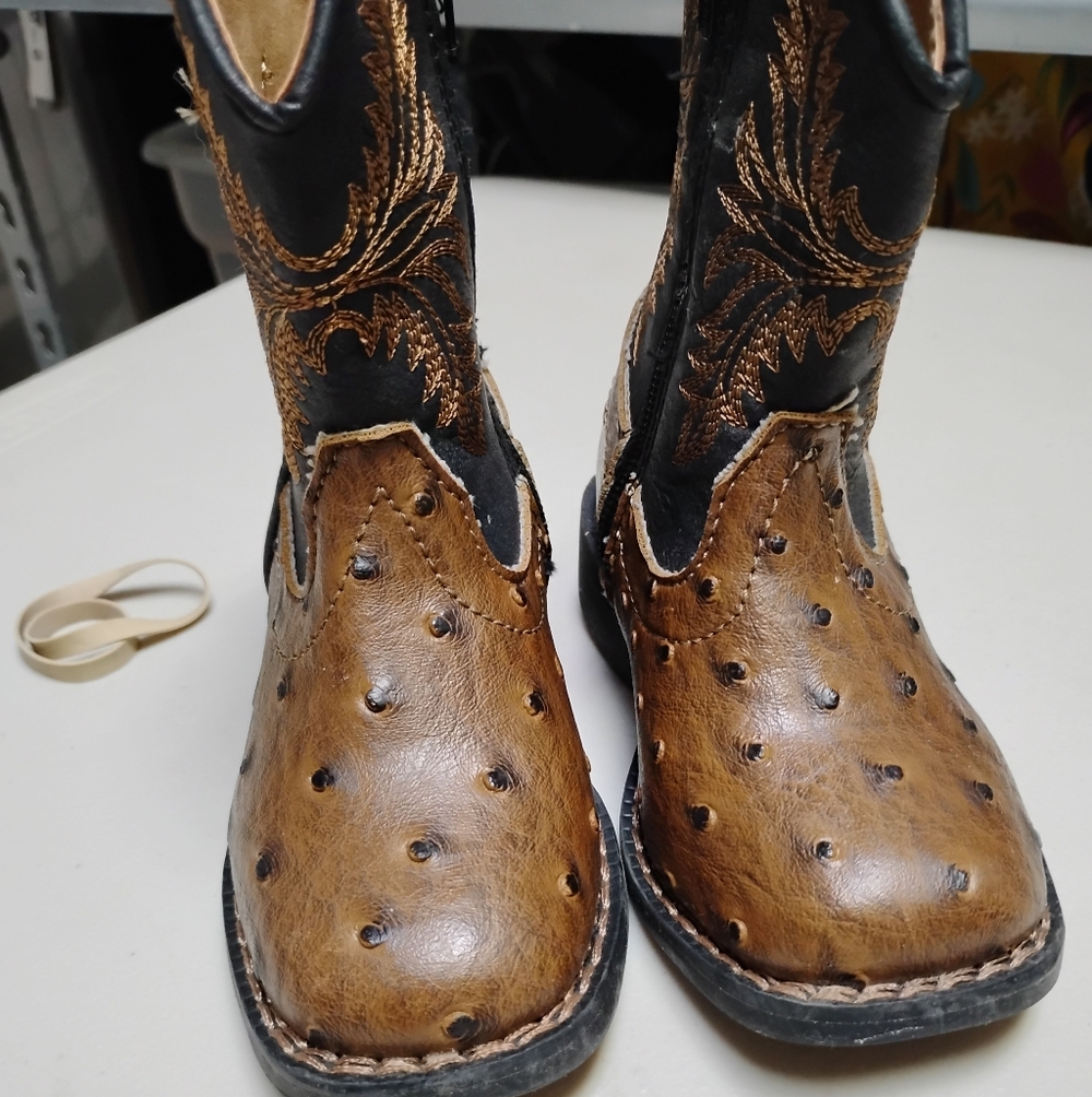 Roper Ostrich Print Leather Boots - Picture 2 of 4